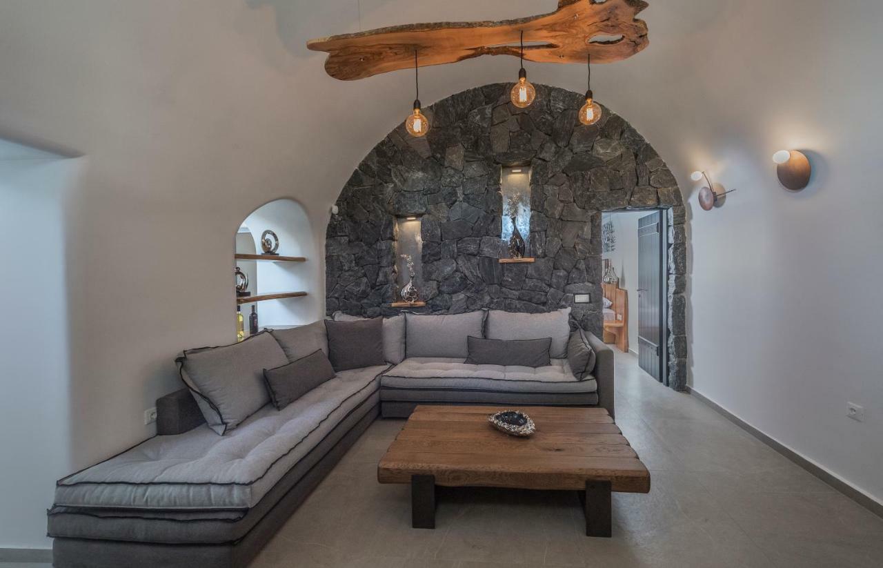 Secret Spot Luxury Villa ثيرا المظهر الخارجي الصورة